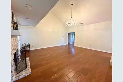 6004 Lakehurst Drive, Arlington, TX 76016 - Photo 10
