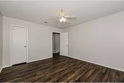 607 Dixon Street, Cleburne, TX 76033 - Photo 6