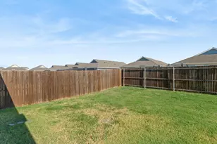 128 Honeysuckle St, Princeton, TX 75407 - Photo 22
