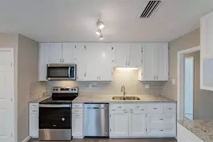 2112 Cedarcrest Dr, Carrollton, TX 75007 - Photo 2