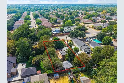 1812 S Cockrell Hill Road, Dallas, TX 75211 - Photo 1