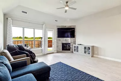 12679 Royal Oaks Lane, Farmers Branch, TX 75234 - Photo 14