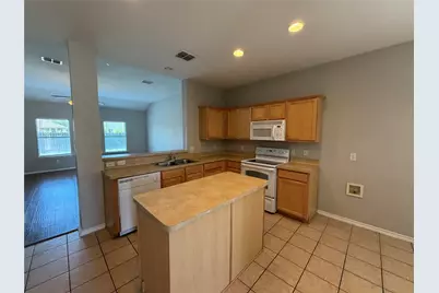 8512 Prairie Wind Trail, Fort Worth, TX 76134 - Photo 4