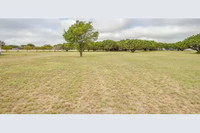 9064 Summit Court E, Cleburne, TX 76033 - Photo 36