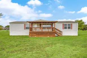9064 Summit Ct E, Cleburne, TX 76033 - Photo 1