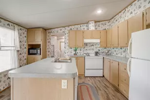 9064 Summit Ct E, Cleburne, TX 76033 - Photo 20