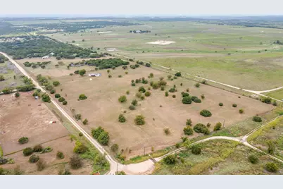 9064 Summit Court E, Cleburne, TX 76033 - Photo 6