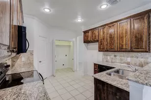 1037 Kyan Ln, Carrollton, TX 75006 - Photo 16