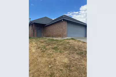2923 River Ridge Court, Granbury, TX 76048 - Photo 2
