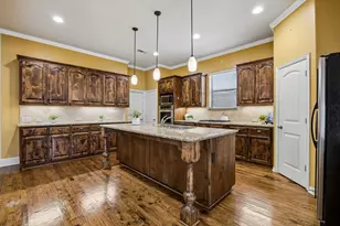 1400 Prairie Dr, Carrollton, TX 75007 - Photo 8