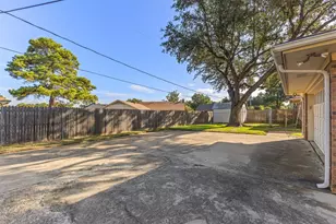 4405 Kingswick Dr, Arlington, TX 76016 - Photo 38