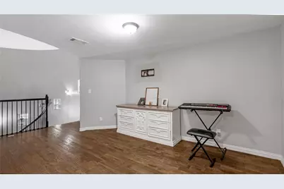 813 Beacon Hill Drive, Irving, TX 75061 - Photo 8