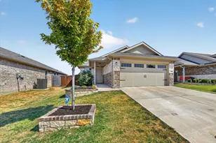 6816 Turtle Stream Dr, Fort Worth, TX 76179 - Photo 2
