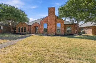2312 Stone Glen Ln, Carrollton, TX 75007 - Photo 2