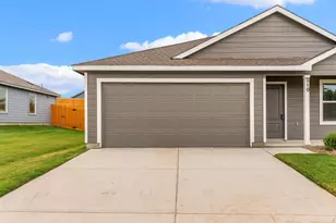 210 Hidden Mdws Dr, Sherman, TX 75092 - Photo 2