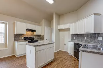 1125 Rio Bravo Drive, Glenn Heights, TX 75115 - Photo 4