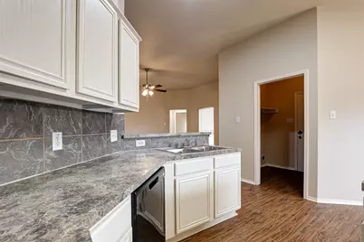1125 Rio Bravo Drive, Glenn Heights, TX 75115 - Photo 6