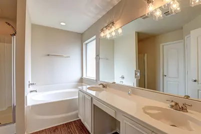 1125 Rio Bravo Drive, Glenn Heights, TX 75115 - Photo 12