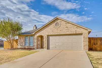 549 Bretts Way, Burleson, TX 76028 - Photo 2