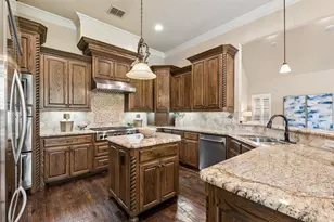 8523 Lakemont Dr, Dallas, TX 75209 - Photo 6