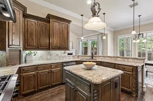 8523 Lakemont Dr, Dallas, TX 75209 - Photo 4