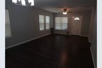 3823 Jamaica, Dallas, TX 75210 - Photo 4
