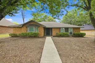 422 Ash Ln, Lancaster, TX 75146 - Photo 1