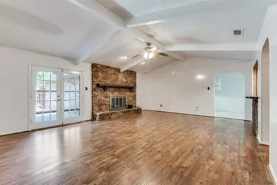 435 Cambridge Drive, DeSoto, TX 75115 - Photo 2