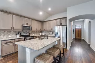 6911 Truth Dr, Dallas, TX 75236 - Photo 2