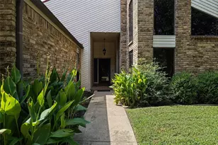 3827 Ashbury Ln, Bedford, TX 76021 - Photo 2
