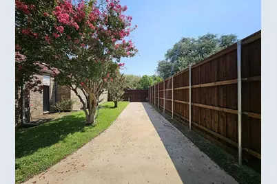 3827 Ashbury Lane, Bedford, TX 76021 - Photo 10