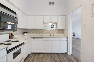 10416 High Hollows Dr, Dallas, TX 75230 - Photo 12