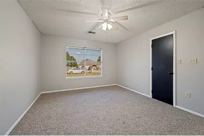 101 Sara Court, Collinsville, TX 76233 - Photo 18