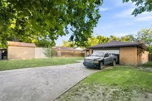 111 W Kenwood Dr, Garland, TX 75041 - Photo 16