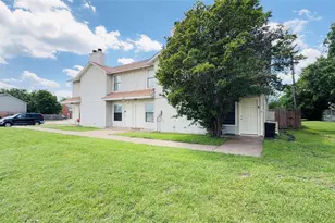 221 Meadow Ct, Keller, TX 76248 - Photo 2