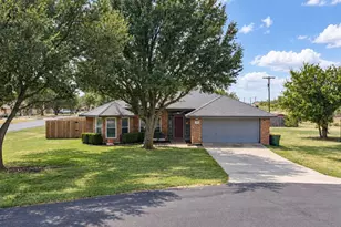 100 Meadow Ridge Dr, Venus, TX 76084 - Photo 1