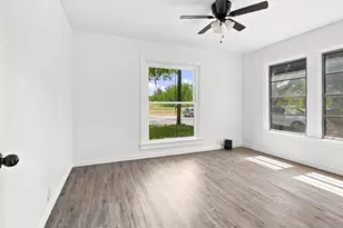 1031 Ritchey St, Gainesville, TX 76240 - Photo 14