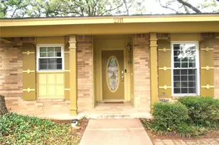 2911 Norwood Ln, Arlington, TX 76013 - Photo 2