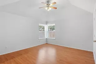 2866 White Oak Dr, Grand Prairie, TX 75052 - Photo 10