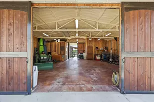 9229 Hub Clark Rd, Pilot Point, TX 76258 - Photo 30