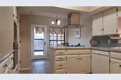 2022 Brookside Drive, Grapevine, TX 76051 - Photo 8