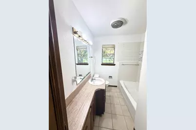 701 W 9th Street, Clarksville, TX 75426 - Photo 12