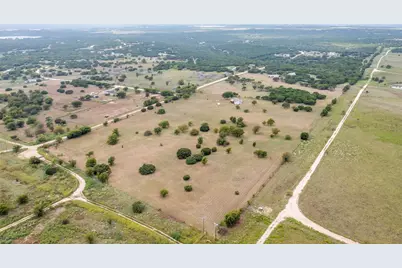 9064 Summit Court E, Cleburne, TX 76033 - Photo 6