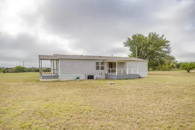 9064 Summit Court E, Cleburne, TX 76033 - Photo 18