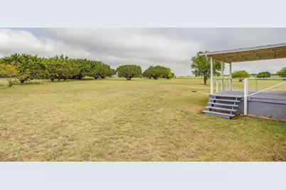 9064 Summit Court E, Cleburne, TX 76033 - Photo 16