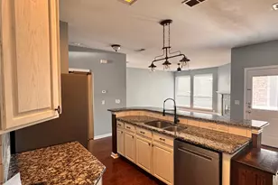 7585 Ravenhill Dr, Frisco, TX 75035 - Photo 10