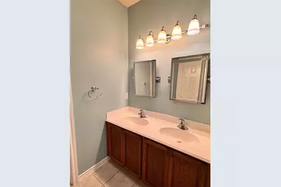 7585 Ravenhill Drive, Frisco, TX 75035 - Photo 32