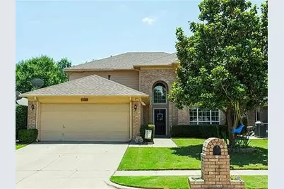 1149 Highland Station Drive, Saginaw, TX 76131 - Photo 2