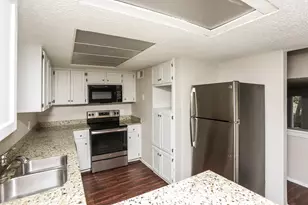 9125 Shawnee Trail, Flower Mound, TX 75022 - Photo 6