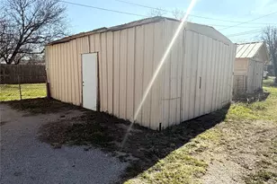 1211 W 12th St, Cisco, TX 76437 - Photo 6